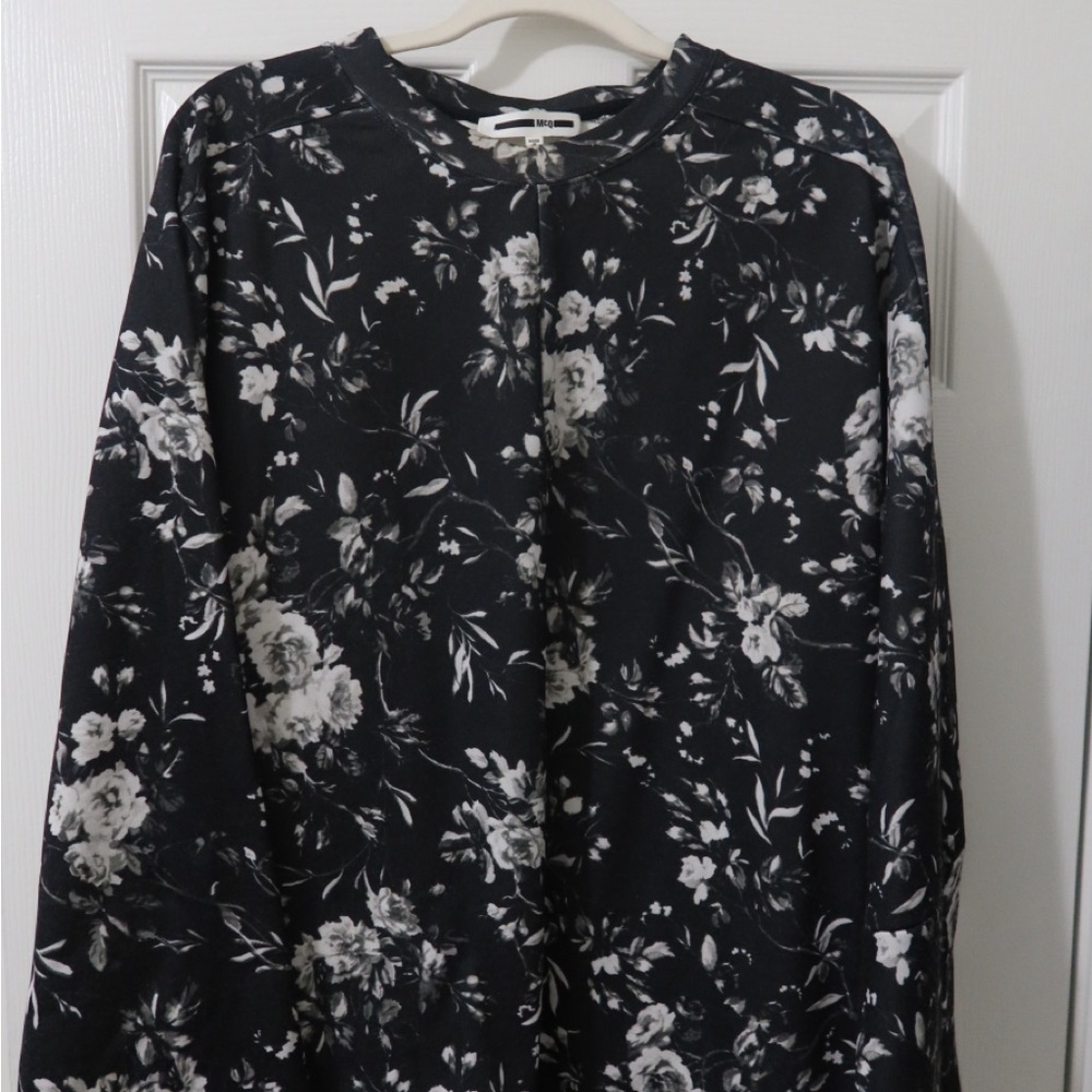 McQ x Alexander McQueen Floral Sweater—Size XL 🌸